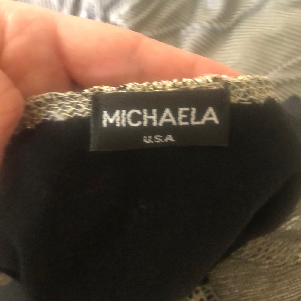 Fun top! - Picture 2 of 2